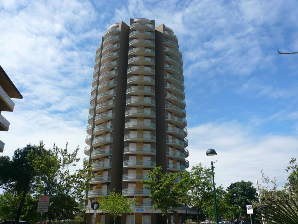 Appartamenti La Torre ลินญาโน ซับเบียโดโร ภายนอก รูปภาพ
